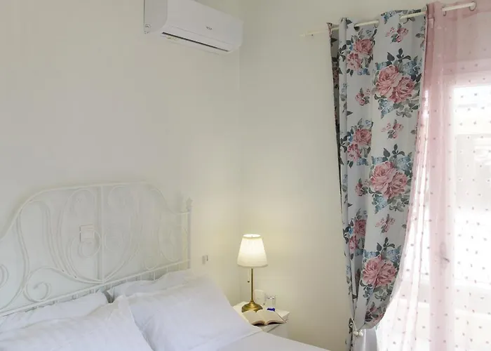 Anastasia Gardens House דירה *