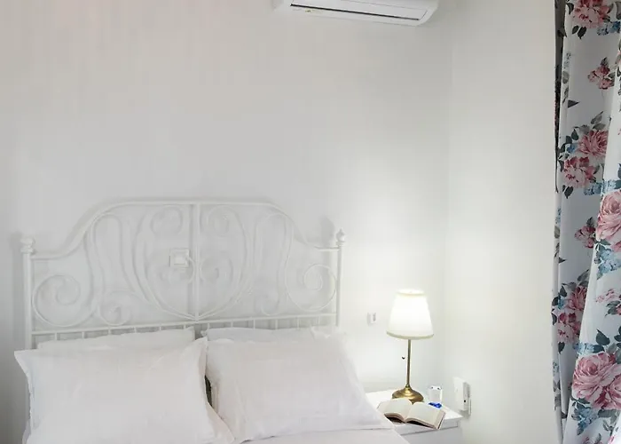 Anastasia Gardens House דירה *