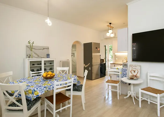 Anastasia Gardens House דירה *